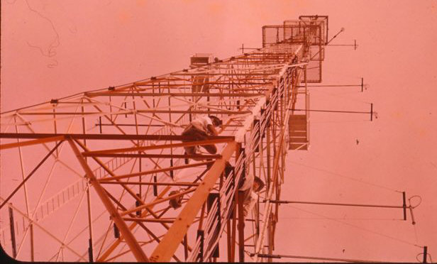 SINGAPORE, WIRELESS MAST N